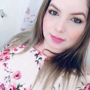 Meet your Posher, Adela